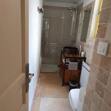 Chez Augustin, En Plein Coeur De Appartement *